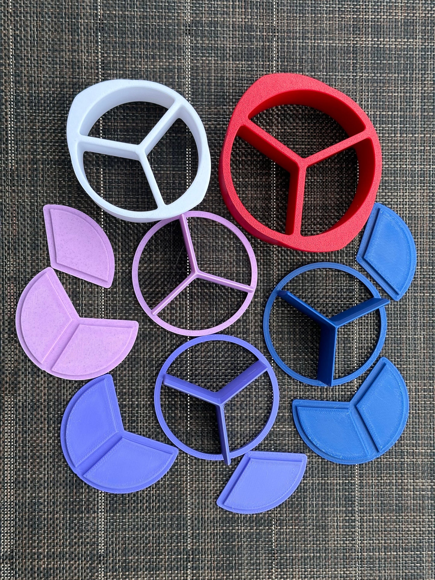 Cat Food Splitter, 3 way cutter, Pet Food Cutter, Divider, Thirds, Easy to Clean, Three Way Splitter