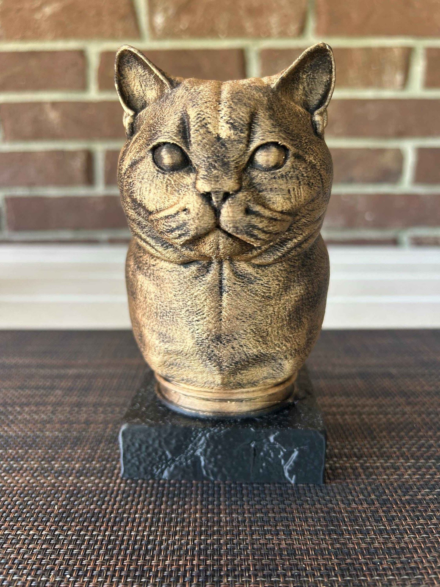 British Shorthair Bust - Hand-Painted, Customizable, 3D Printed