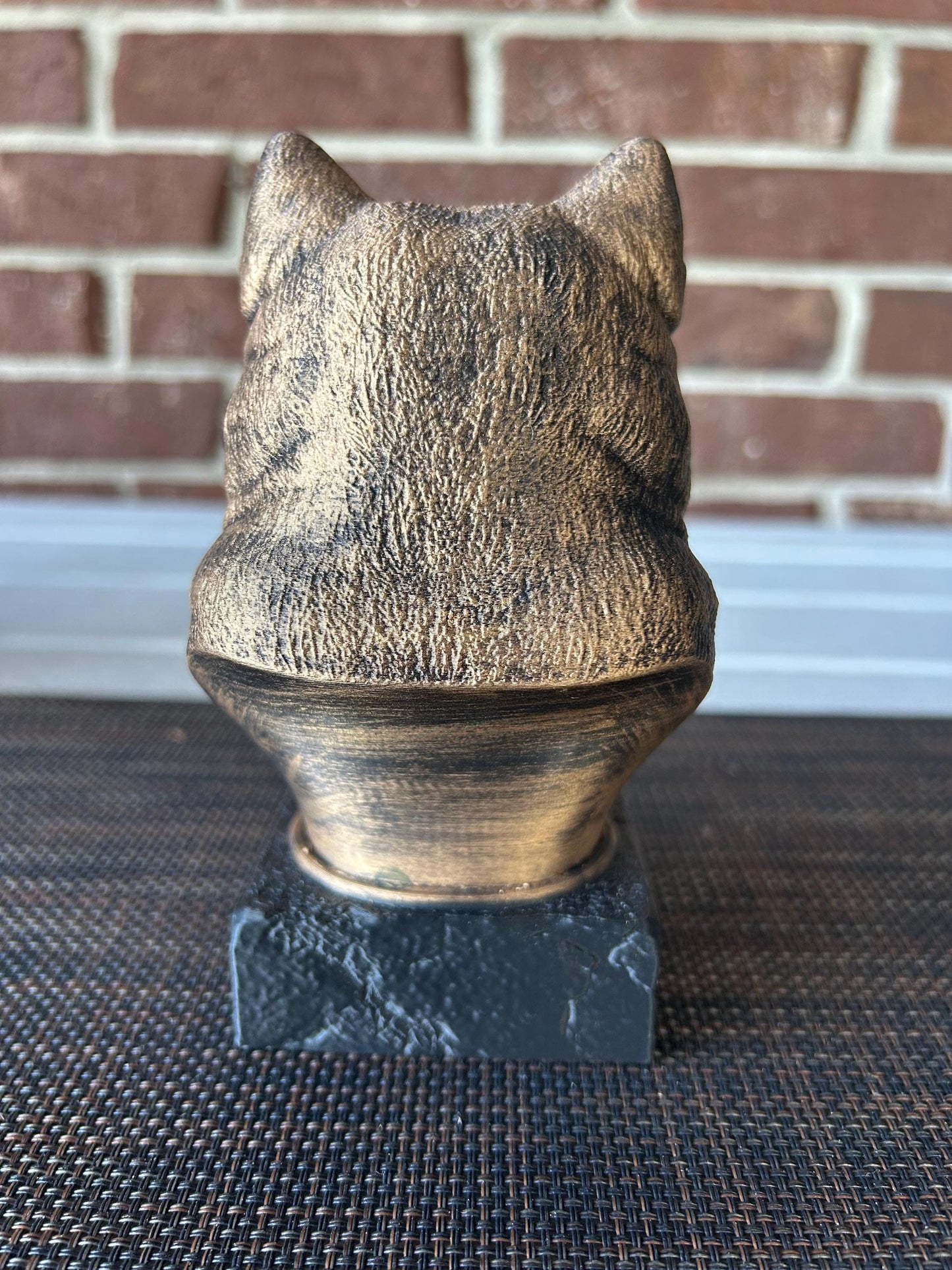 Alaskan Malamute Bust - Hand-Painted, Customizable, 3D Printed