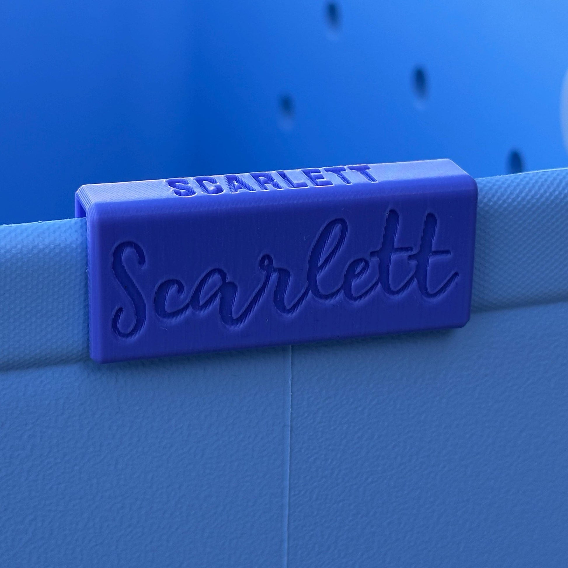 custom name clip on a bogg bag