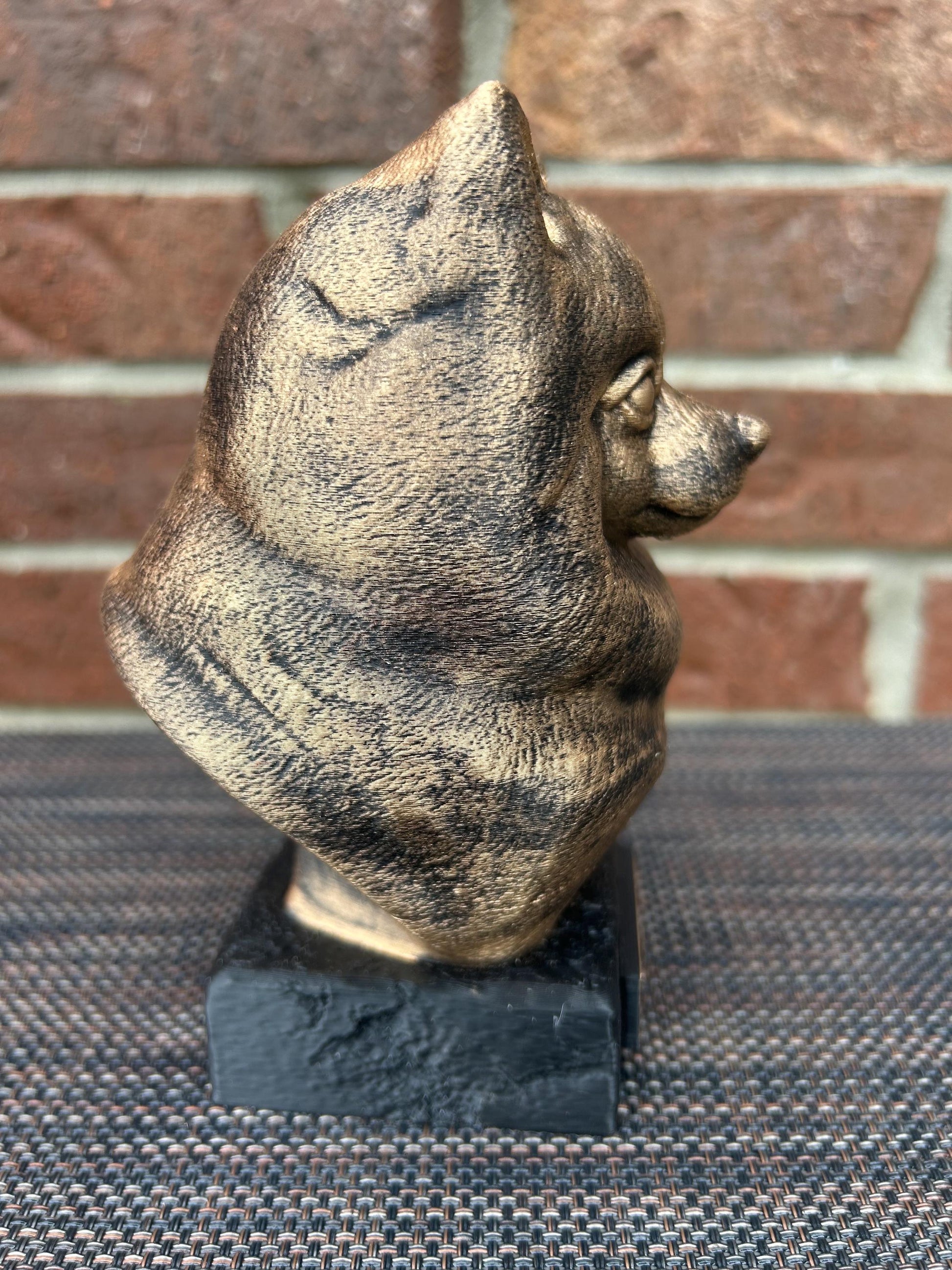 Pomeranian Bust - Hand-Painted, Customizable, 3D Printed