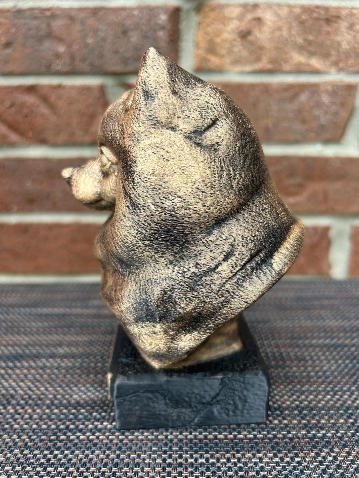 Pomeranian Bust - Hand-Painted, Customizable, 3D Printed