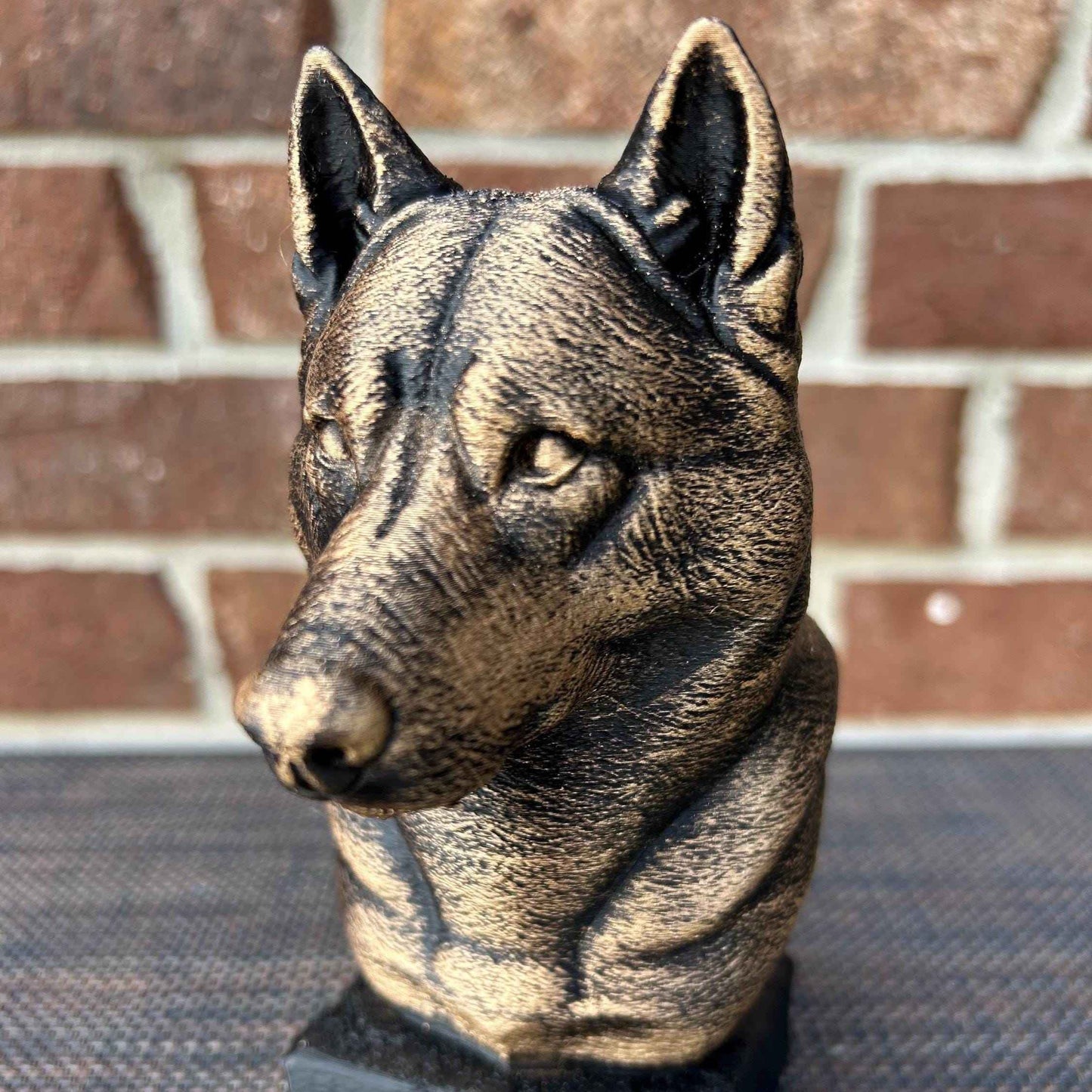 Husky Bust  - Hand-Painted, Customizable, 3D Printed