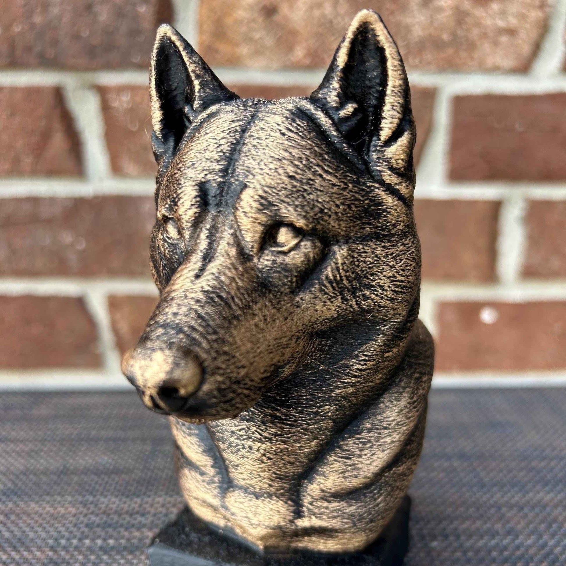Husky Bust  - Hand-Painted, Customizable, 3D Printed