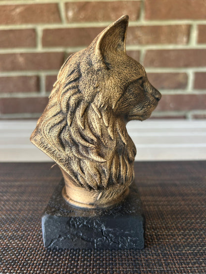 Maine Coon Bust - Hand-Painted, Customizable, 3D Printed