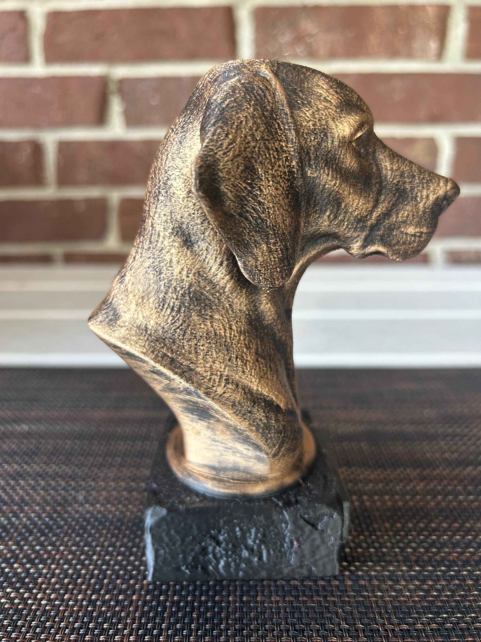 Hungarian Vizsla - Hand-Painted, Customizable, 3D Printed