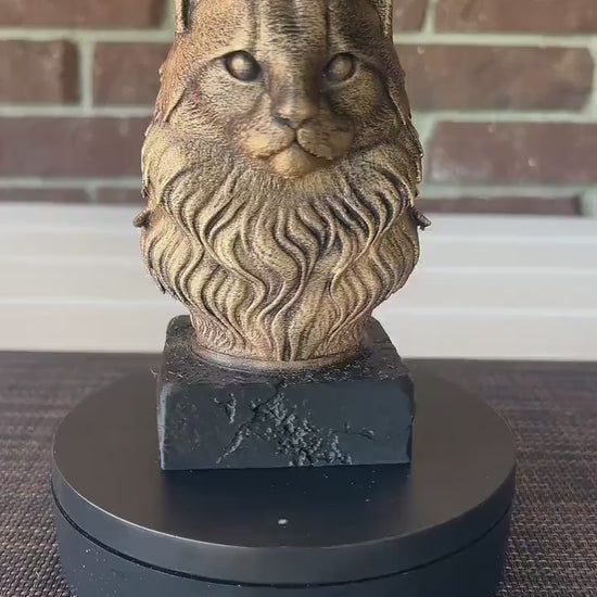 Maine Coon Bust  - Hand-Painted, Customizable, 3D Printed