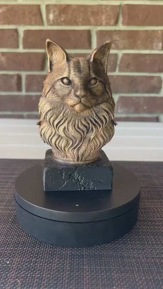Maine Coon Bust  - Hand-Painted, Customizable, 3D Printed